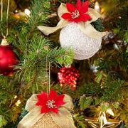 Picture of Aunt Lydia's Metallic Crochet Thread Size 10 White & Pearl