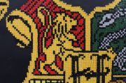 Picture of Camelot Dotz Diamond Facet Art Kit 20.4"X27.5" Harry Potter - Hogwarts Crest