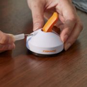 Picture of Fiskars Tabletop Seam Ripper 