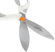 Picture of Fiskars Built to DIY Softgrip PowerCut Shears 8"  