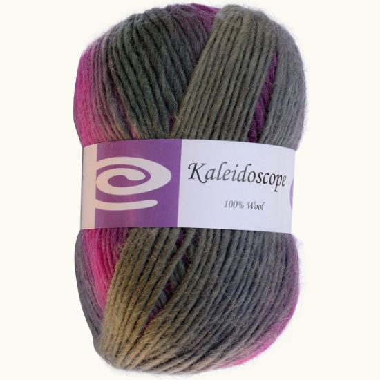 Picture of Kaleidoscope Yarn Hummingbird