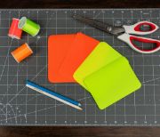 Picture of Singer Iron-On Patches 3.75"X5" 4/Pkg Neon Green & Neon Orange