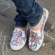 Picture of Tulip Writers Fabric Marker Set 20/Pkg Fine Line Assorted Colors