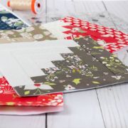 Picture of It's Sew Emma Quilt Block Foundation Paper 6" Log Cabin