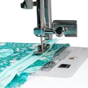 Picture of Vertical Needle Zipper Foot  