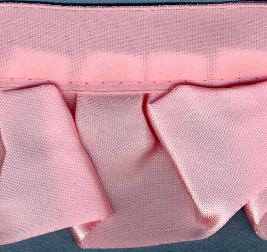 Picture of Ruffled Quilt Binding 1-7/8"X8yd Soft Pink