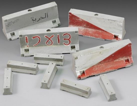 Picture of 1/35 Concrete Traffic Barriers (4 large, 6 small) (Resin)