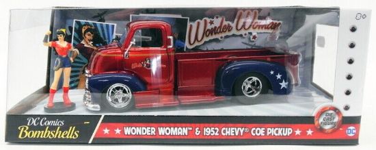 Picture of 1/24 DC Comics 1952 Chevy COE Pickup Truck w/Wonder Woman Figure