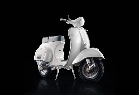 Picture of 1/9 Vespa 125 Primavera Scooter