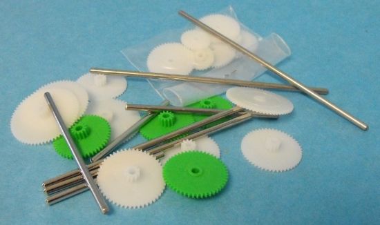 Picture of Assorted Small Plastic Motor Gears & Metal Shafts (27pcs)