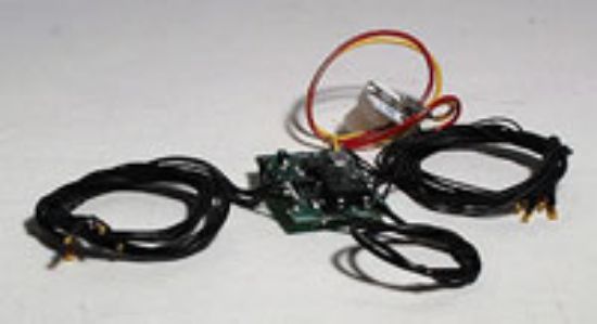 Picture of HO/N/O Adjustable 8-Position Strobe Light Yellow (D)