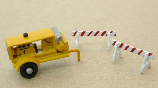 Picture of HO Compressor Trailer Kit w/2 Barricades