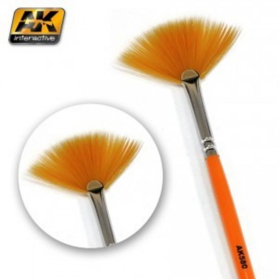 Picture of AK Interactive Fan Shape Weathering Brush -- Hobby and Model Paint