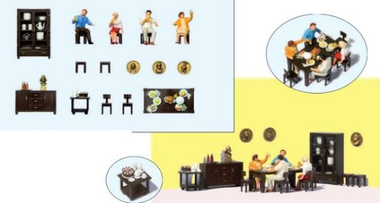 Picture of HO Dining Room Furniture w/Family