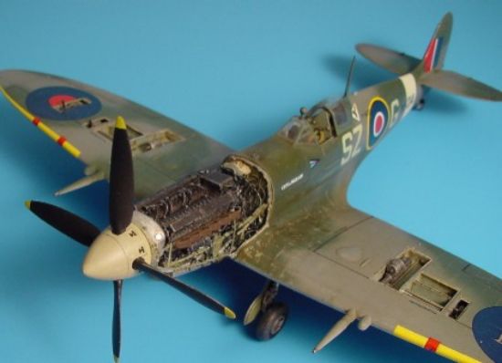 Picture of 1/48 Spitfire Mk IX Engine Set For HSG (D)