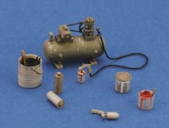 Picture of 1/35 Air Compressor & Accessories (Resin)
