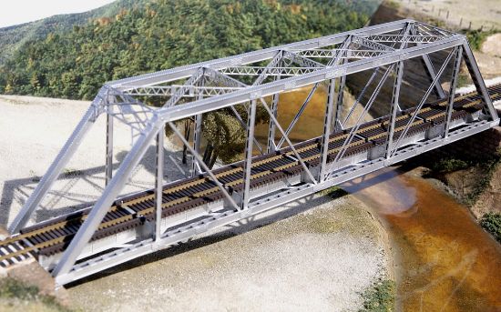 Picture of HO 150' Eastern Gusseted Girder Bridge Kit