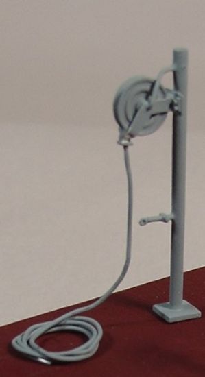 Picture of HO Air Stand w/Hose for Engine & Freight Car Shops