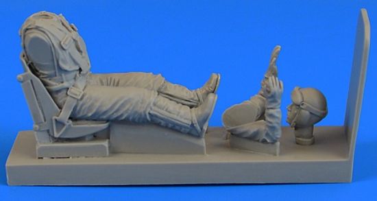 Picture of 1/32 German Luftwaffe Fw190 Pilot w/Seat for HSG & RVL