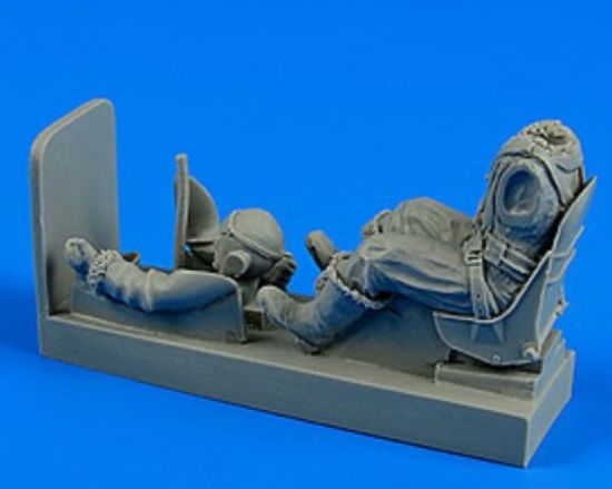 Picture of 1/32 RAF Spitfire Pilot w/Ejection Seat