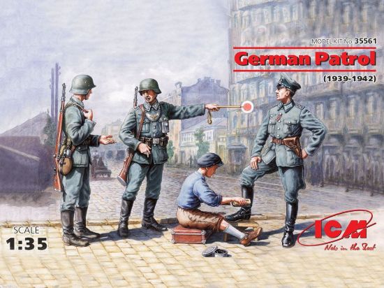 Picture of German Patrol 1939-1942 (3 &amp; Shoeshine Boy) -- Plastic Model Military Figure -- 1/35 -- #35561