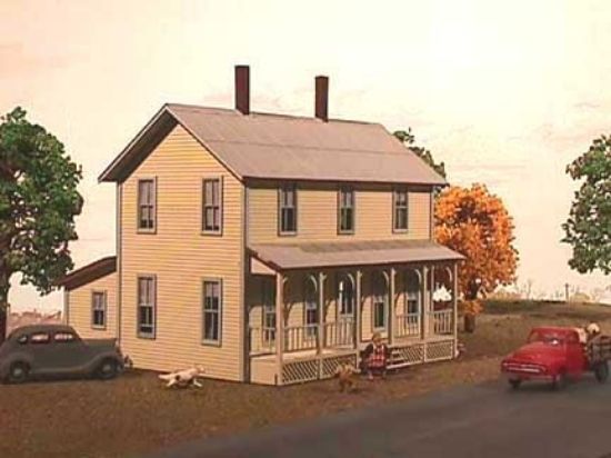 Picture of HO 2-Story Farm House