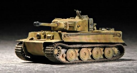 Picture of Tiger 1 Ausfuhrung E Late, 1/72 by Trumpeter, Model Vehicle