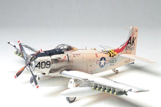 Picture of TAMIYA (Model Kits) 61058 TAMIYA - 1/48 A1H Skyraider USN - Plastic Model Airplane Kit