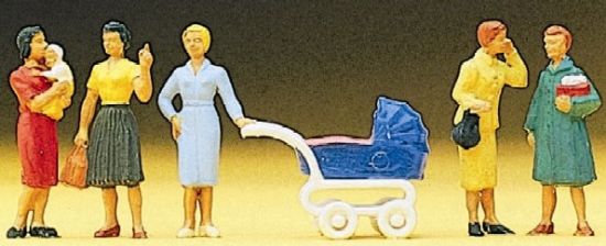 Picture of HO Women Standing &amp; Baby Carriage (5)