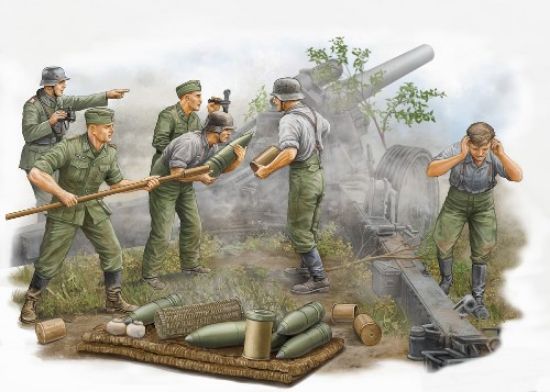 Picture of German S.fh 18 Field Howitzer Gun Crew - 1/35 Trumpeter 425